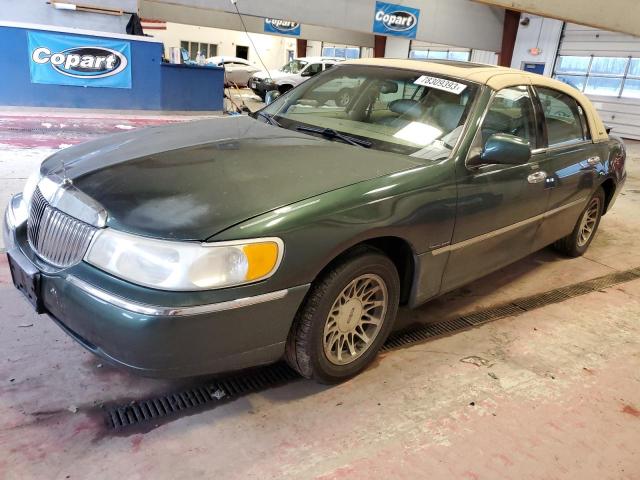 2000 Lincoln Town Car Signature