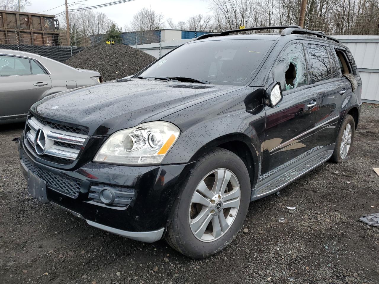 2008 Mercedes-Benz Gl 450 4Ma 4.6L продається в New Britain, CT - Vandalism