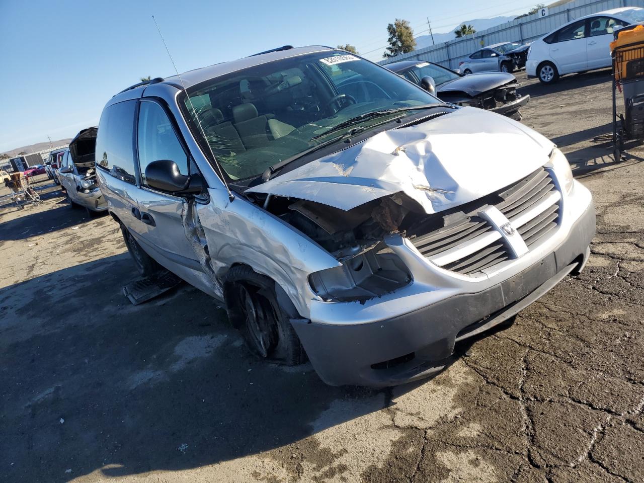 1D4GP25R65B395183 2005 Dodge Caravan Se