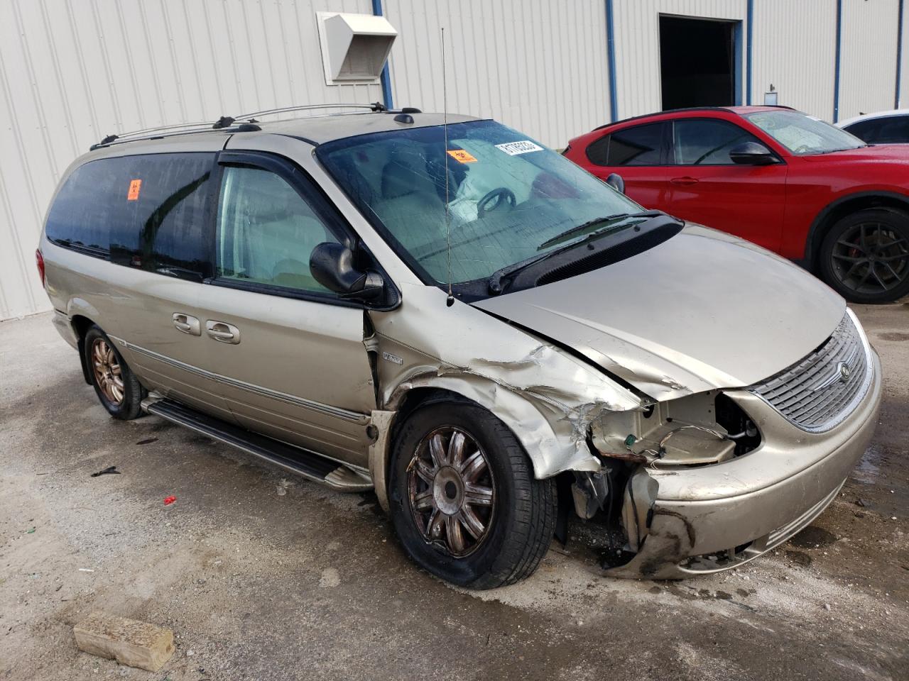 Lot #2977046649 2005 CHRYSLER TOWN & COU