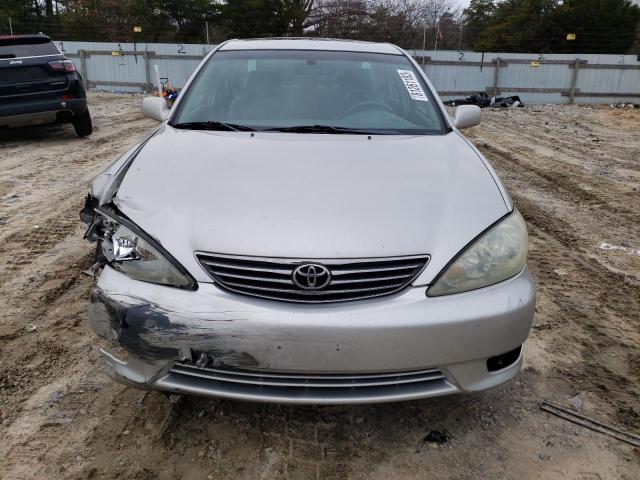 2005 Toyota Camry Le VIN: 4T1BF30K55U103338 Lot: 81261183