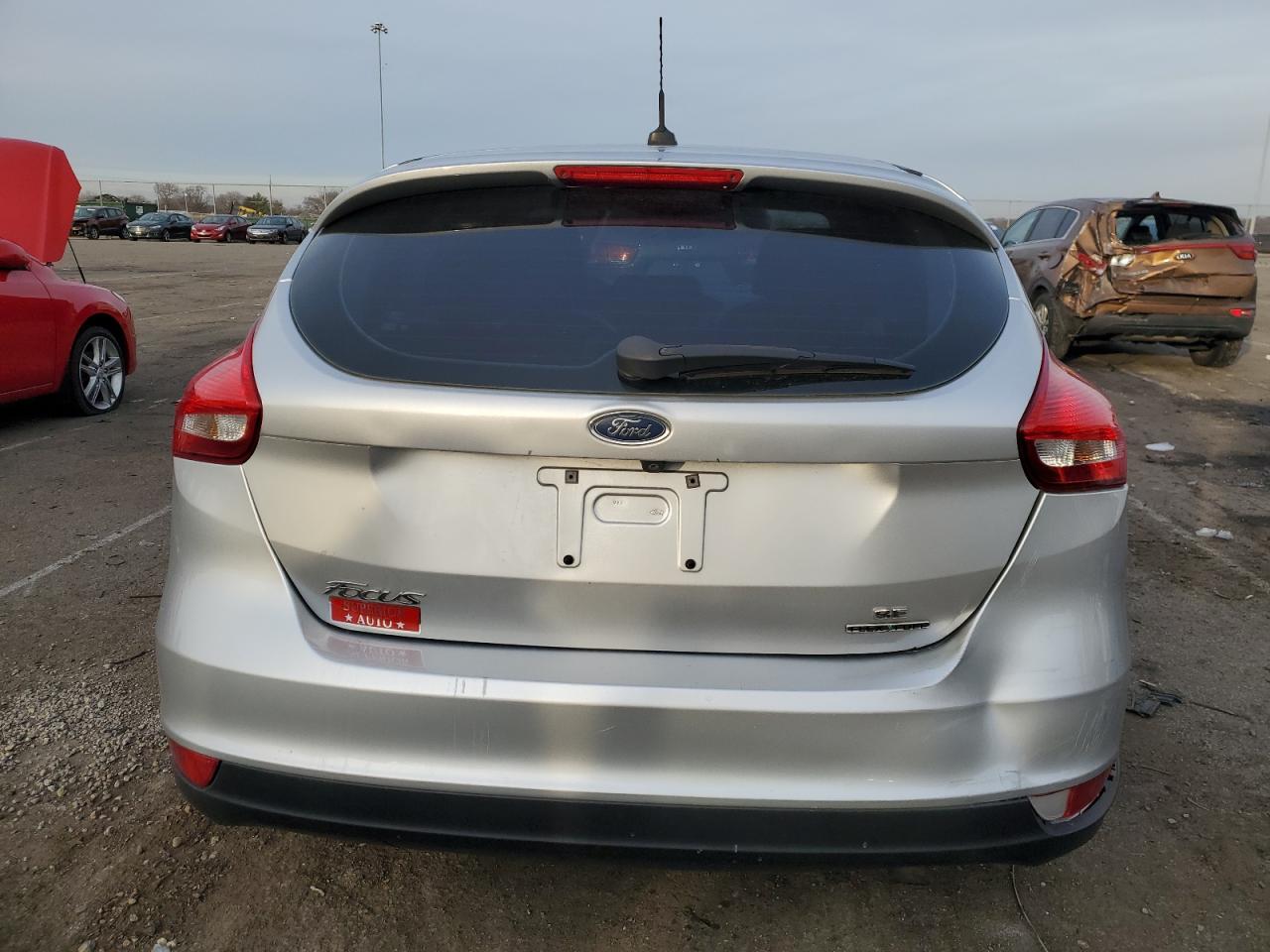 1FADP3K20FL264605 2015 Ford Focus Se