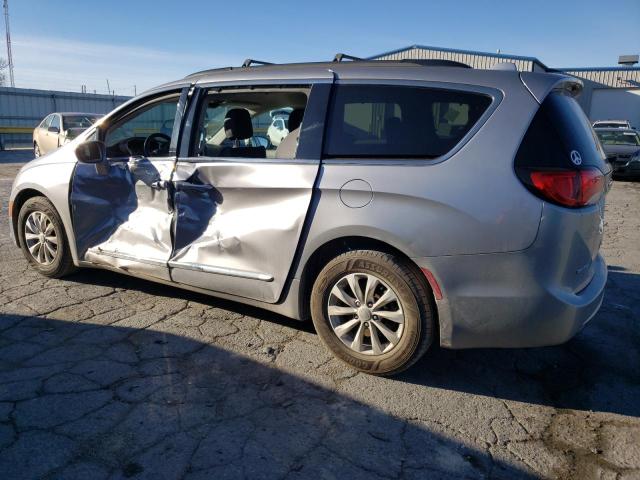 2C4RC1BG8HR540695 2017 CHRYSLER PACIFICA, photo no. 2