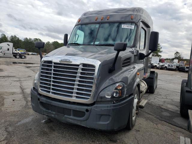 Lot #2320483162 2017 FREIGHTLINER CASCADIA 1 salvage car