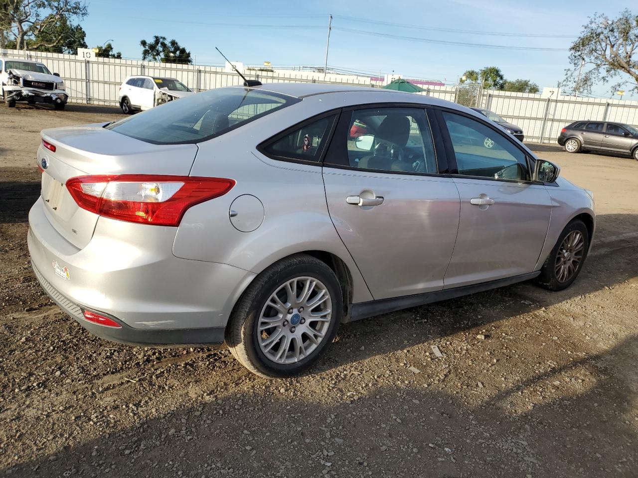 2012 Ford Focus Se vin: 1FAHP3F23CL179510