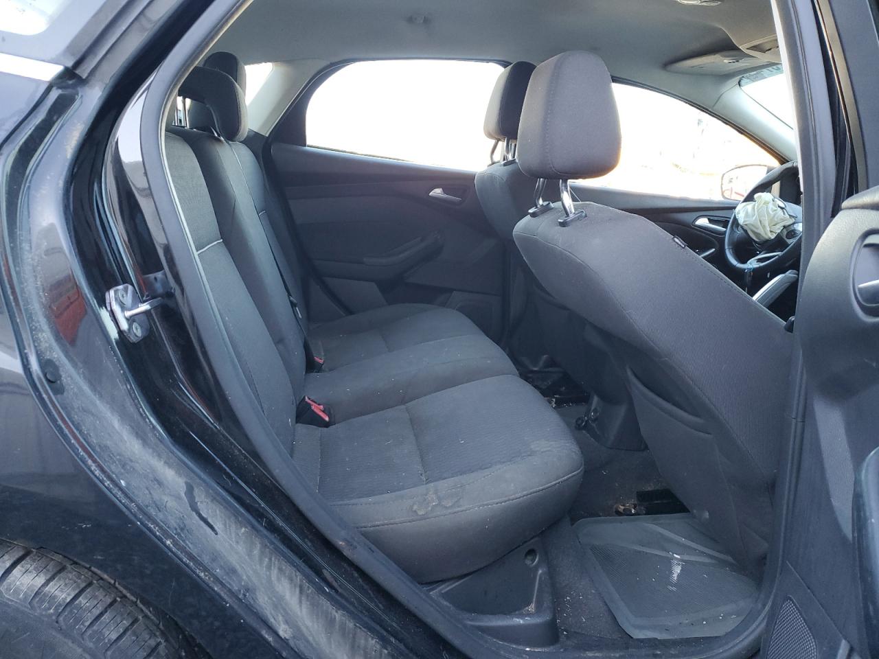 1FAHP3M23CL334480 2012 Ford Focus Sel