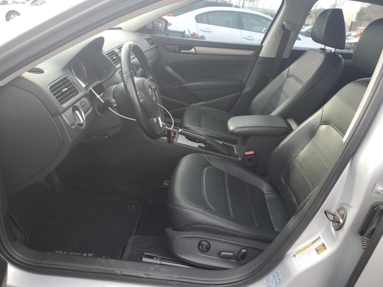 1VWBS7A30EC110103 2014 Volkswagen Passat Se