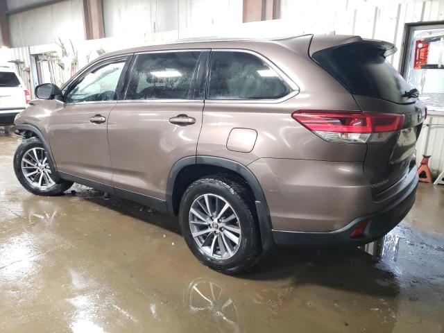 VIN 5TDJZRFH0KS923770 2019 Toyota Highlander, SE no.2