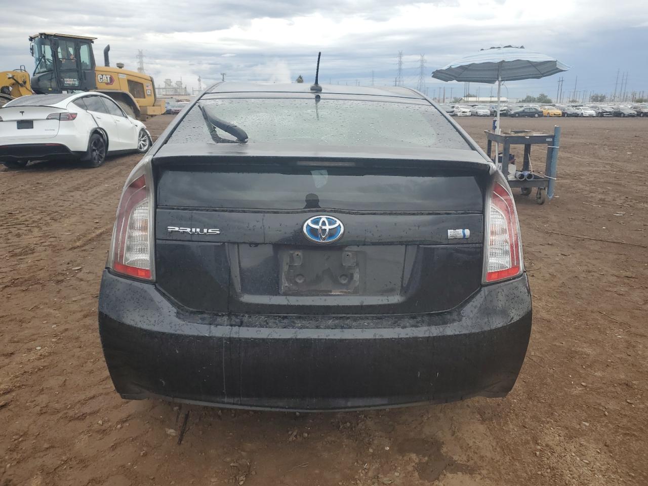 JTDKN3DUXE0392064 2014 Toyota Prius