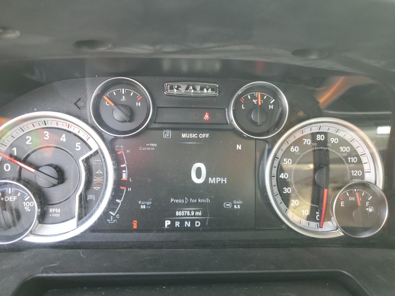 3C63RRLLXJG249973 2018 Ram 3500 Slt