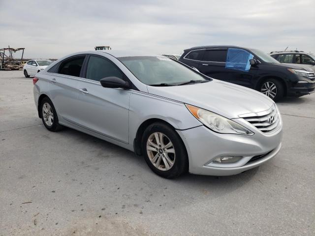 2013 Hyundai Sonata - Image 4