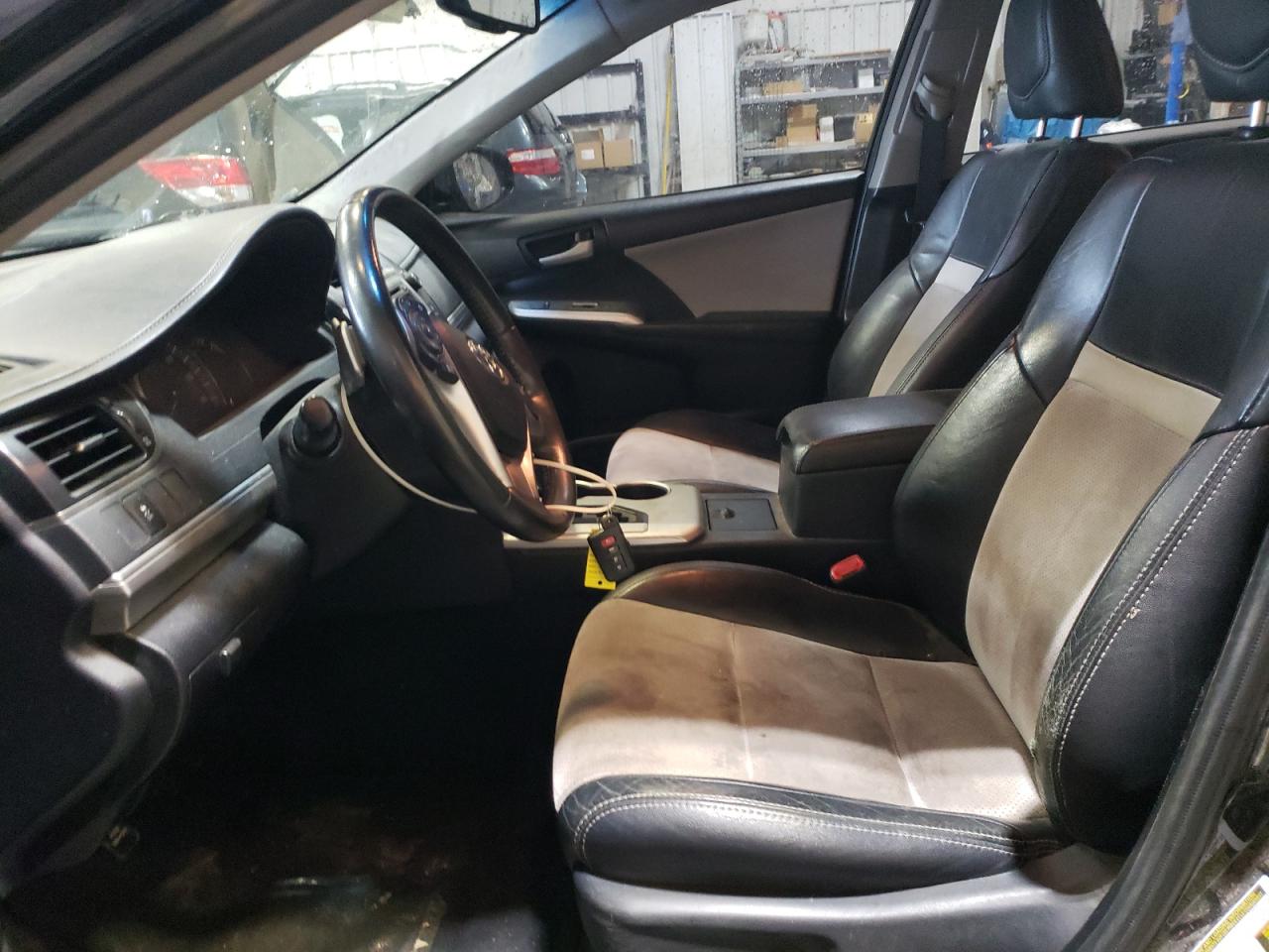 4T1BK1FK1CU517401 2012 Toyota Camry Se