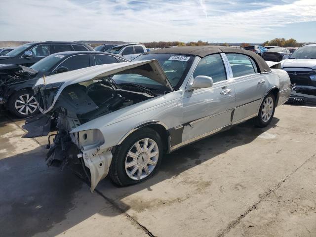 2006 Lincoln Town Car Signature Limited