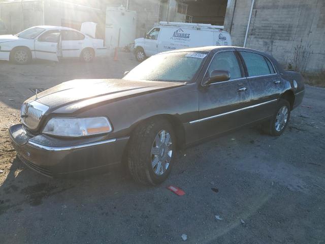 1LNHM82W25Y632803 2005 Lincoln Town Car Signature Limited