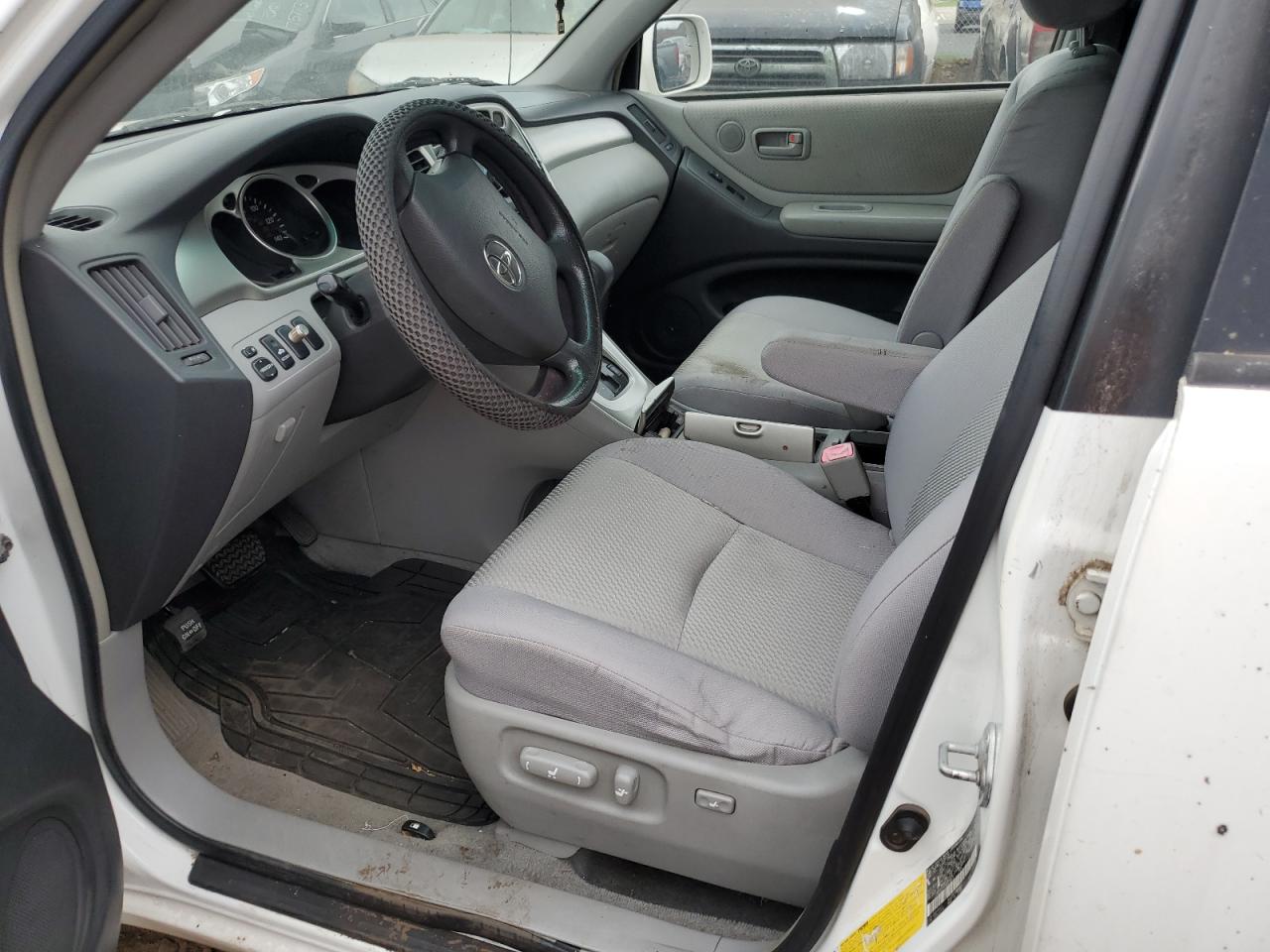 Lot #2672382164 2004 TOYOTA HIGHLANDER