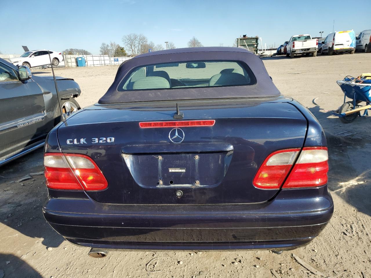 WDBLK65G21T076477 2001 Mercedes-Benz Clk 320