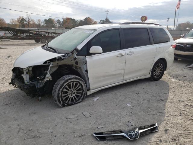 2018 Toyota Sienna XLE