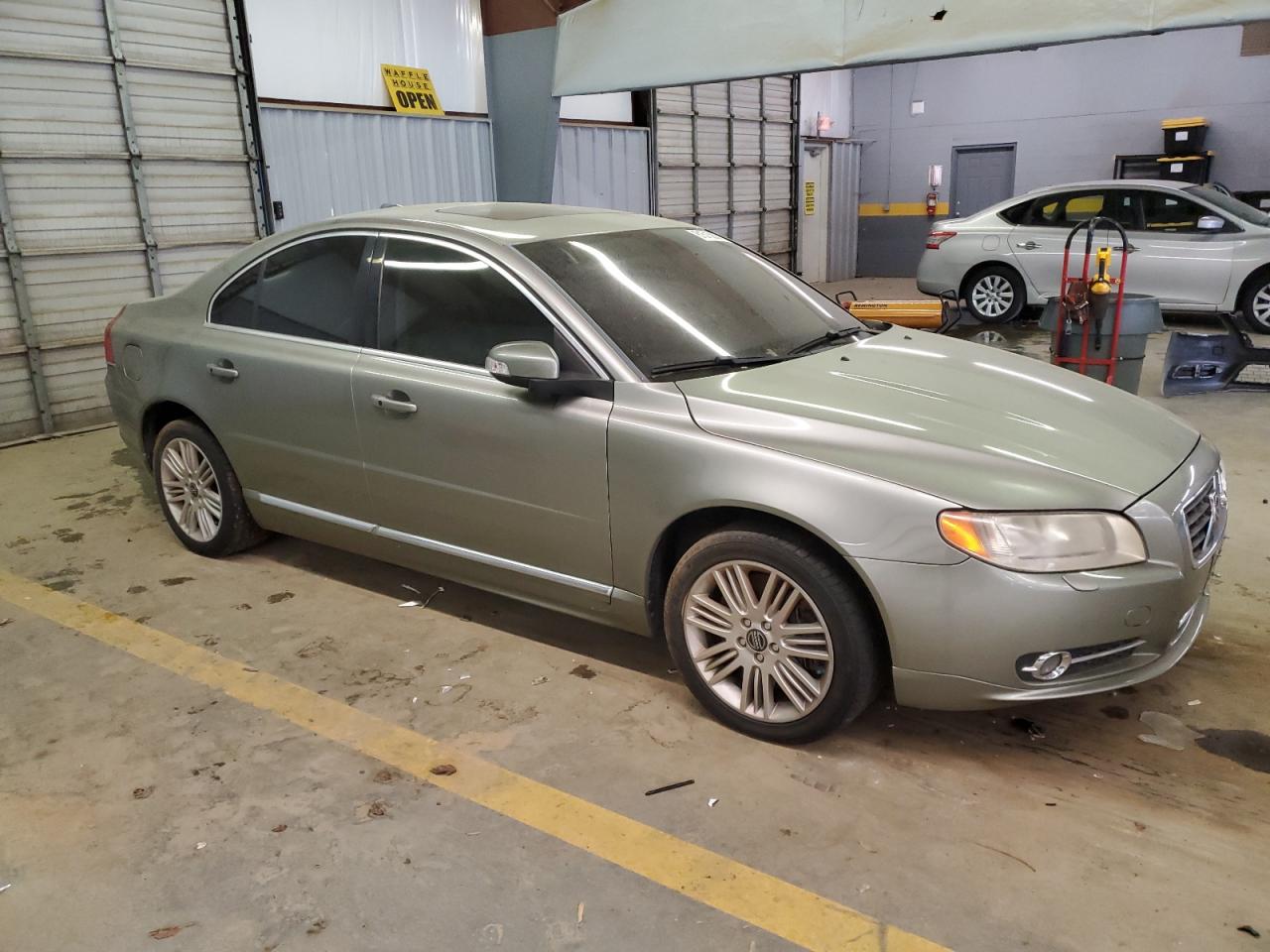 YV1AH852681076697 2008 Volvo S80 V8