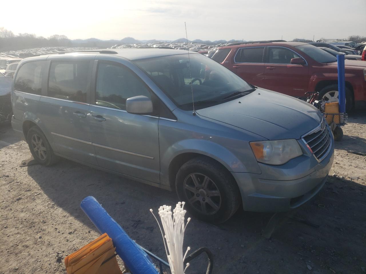 2A4RR5D10AR260493 2010 Chrysler Town & Country Touring