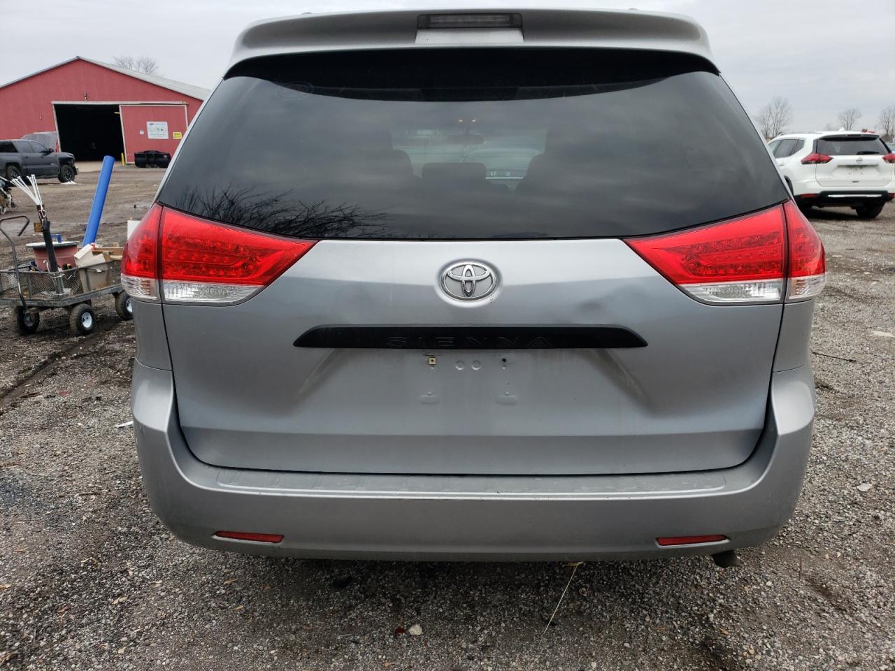 5TDZK3DC9ES477358 2014 Toyota Sienna