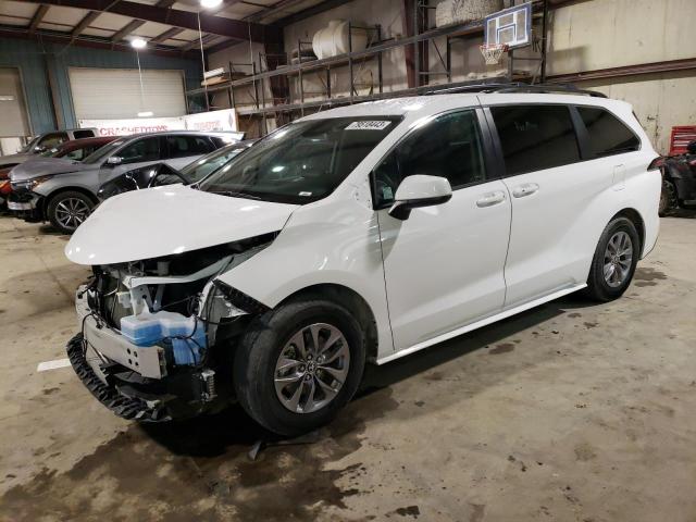 2022 Toyota Sienna LE