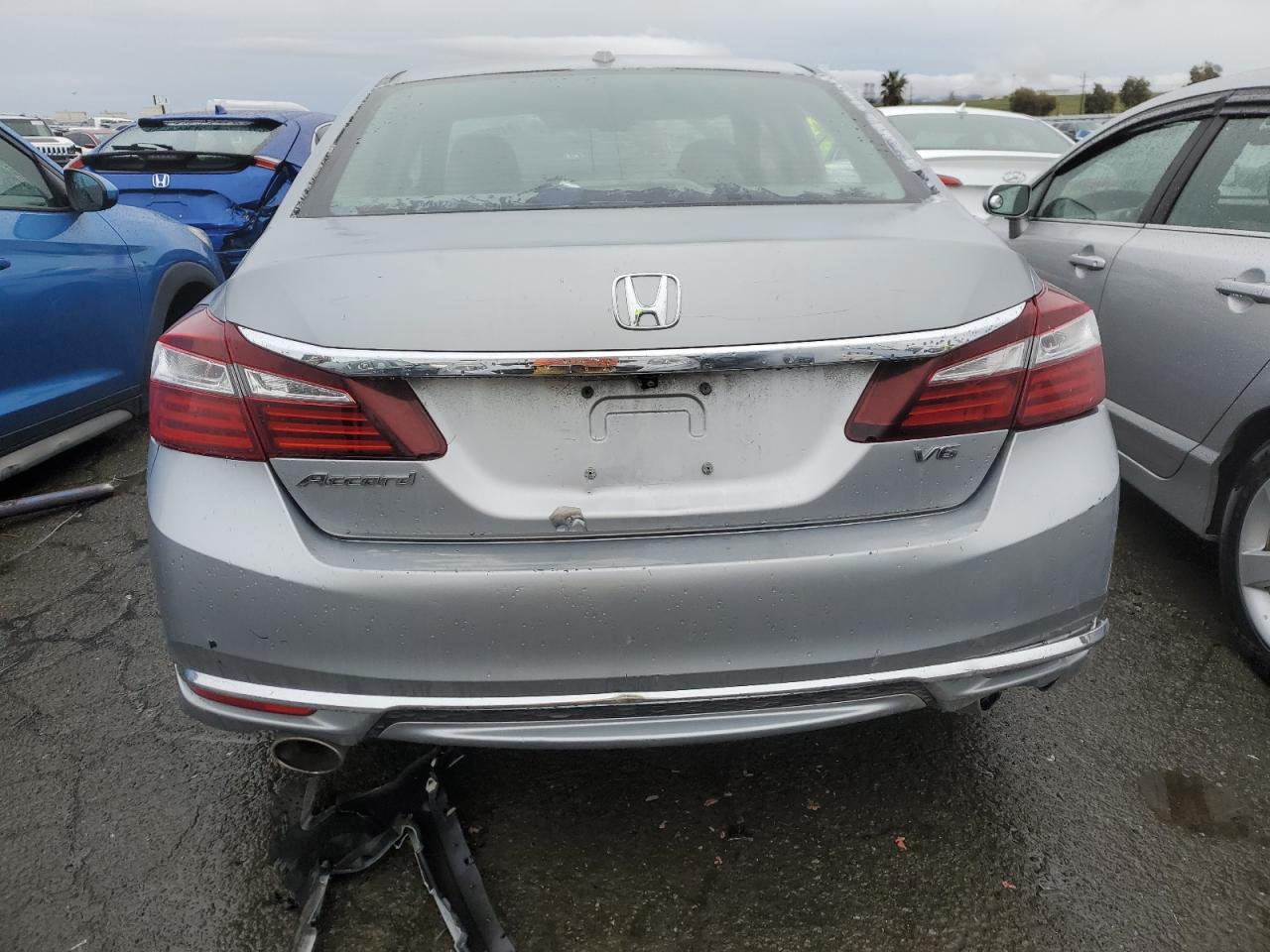 2017 Honda Accord Exl vin: 1HGCR3F03HA010847