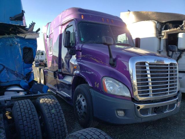 Lot #2390288081 2017 FREIGHTLINER CASCADIA 1 salvage car