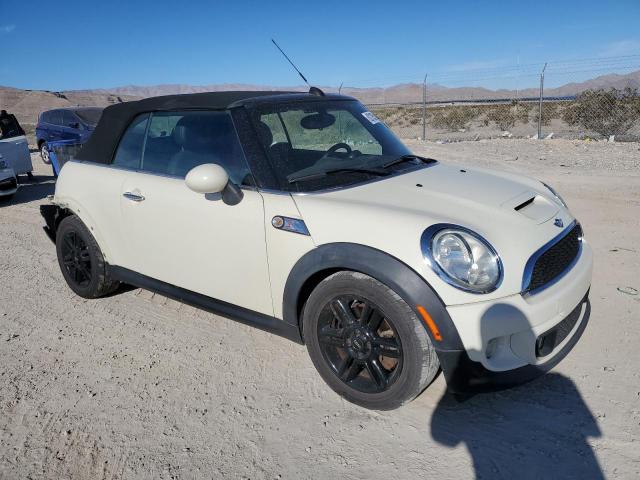 Image 4 of 2014 MINI Cooper salvage vehicle - Lot #82185513 at Copart