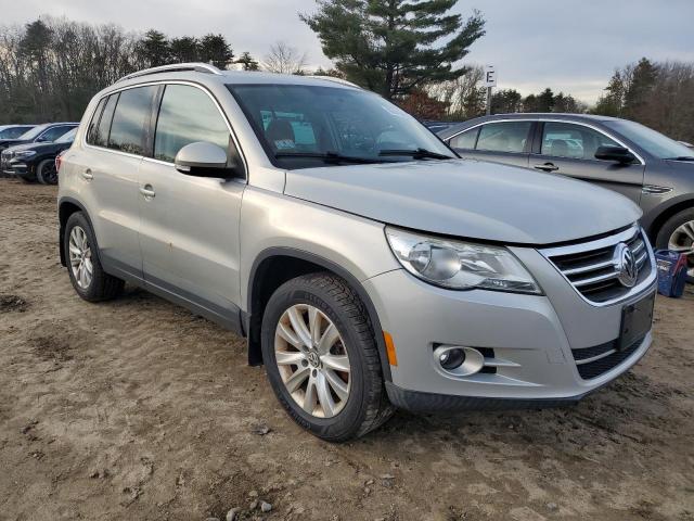 WVGBV7AX3AW000227 | 2010 Volkswagen tiguan se