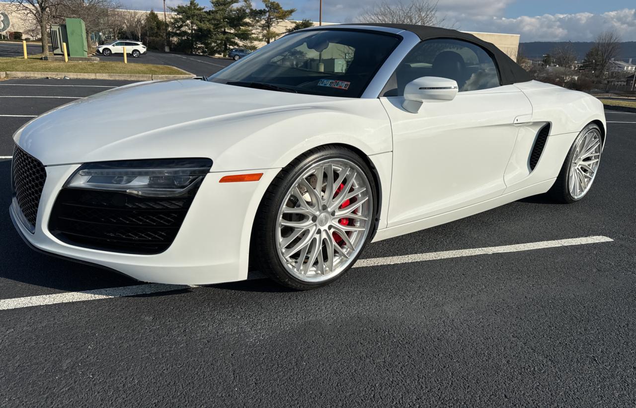 2014 Audi R8 4.2 Quattro vin: WUASUAFG2EN000926