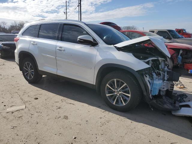 VIN 5TDJZRFH3KS741500 2019 Toyota Highlander, SE no.4