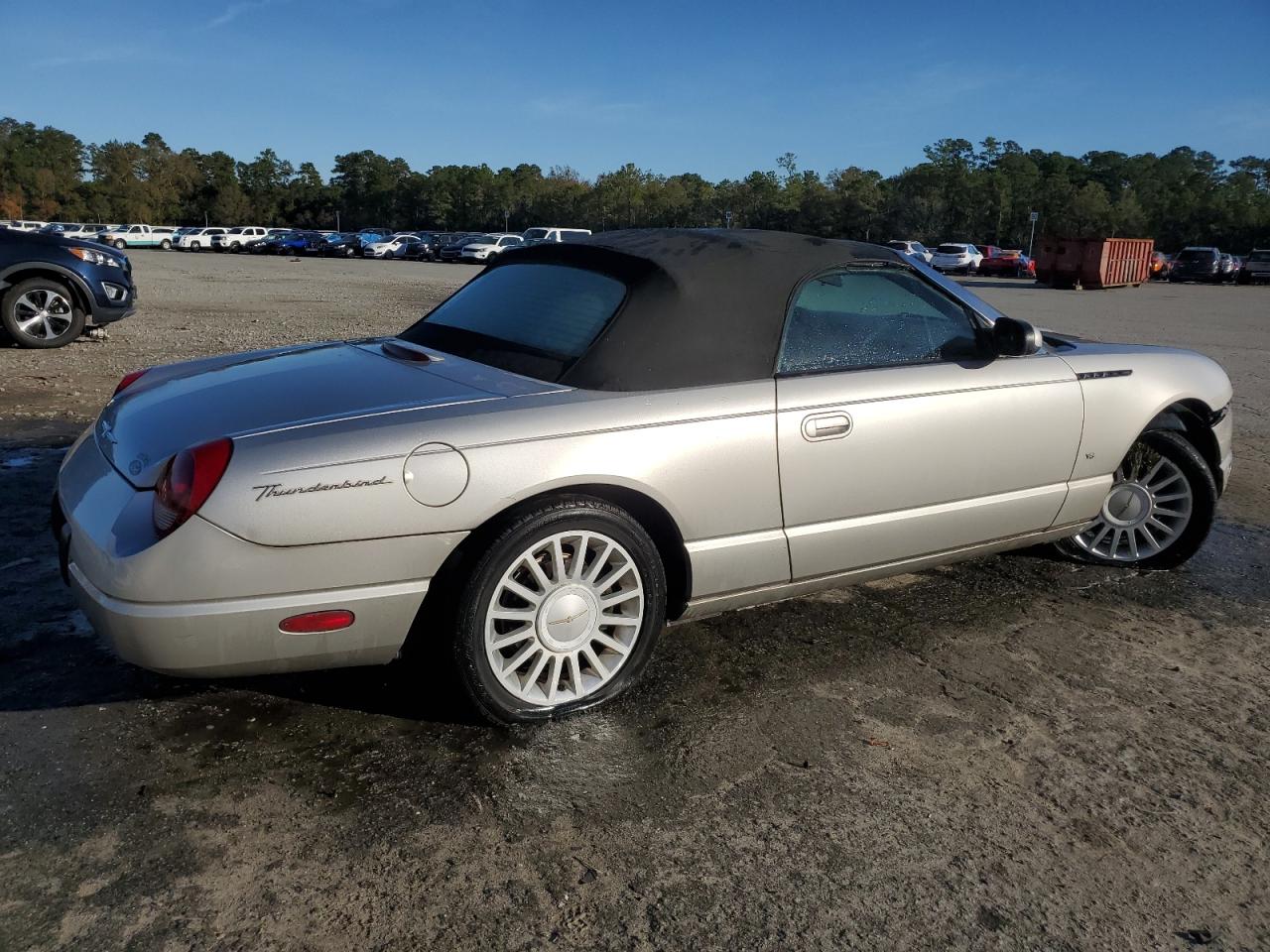 1fahp60a74y100989 1FAHP60A74Y100989 2004 Ford Thunderbird