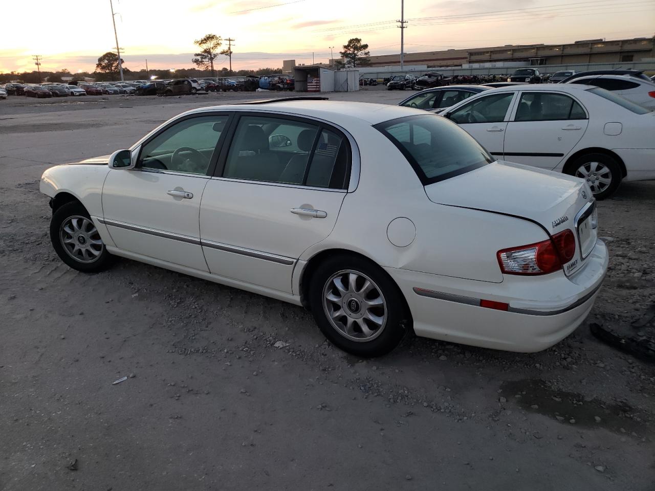 KNALD124365103493 2006 Kia Amanti