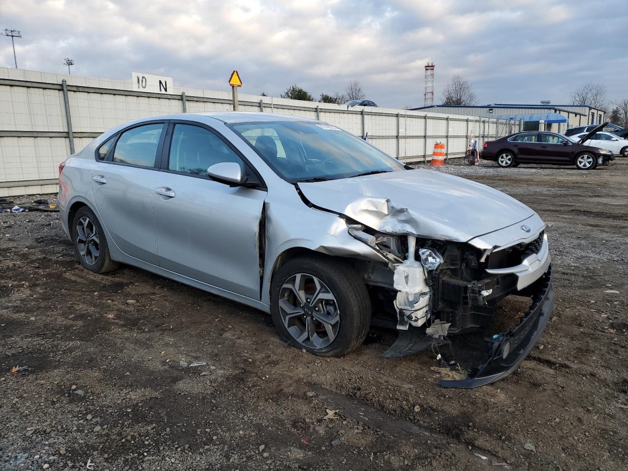 2019 KIA FORTE FE 2.0L  4(VIN: 3KPF24AD6KE108839