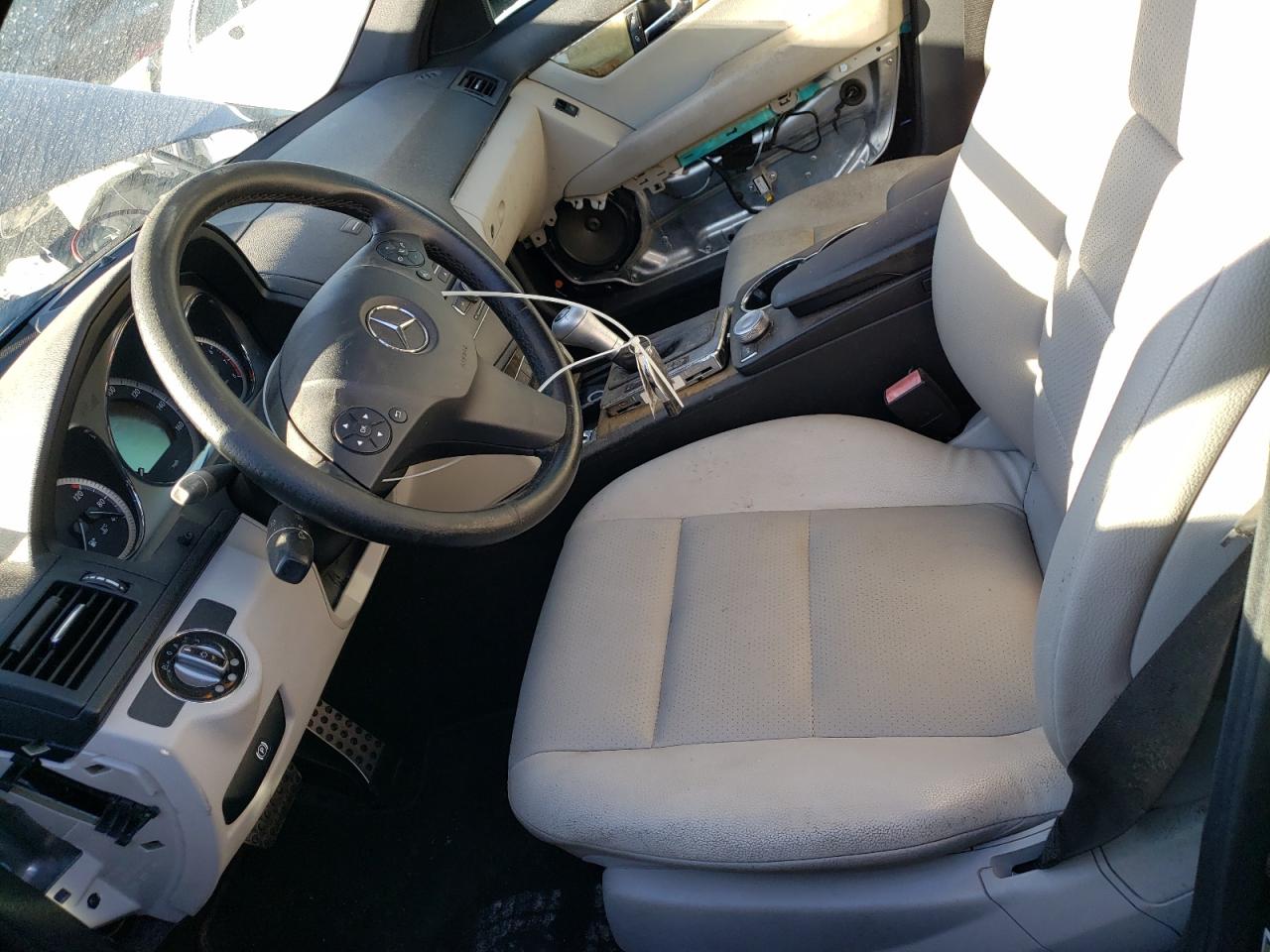 wddgf56x79r045000 WDDGF56X79R045000 2009 Mercedes-Benz C 350
