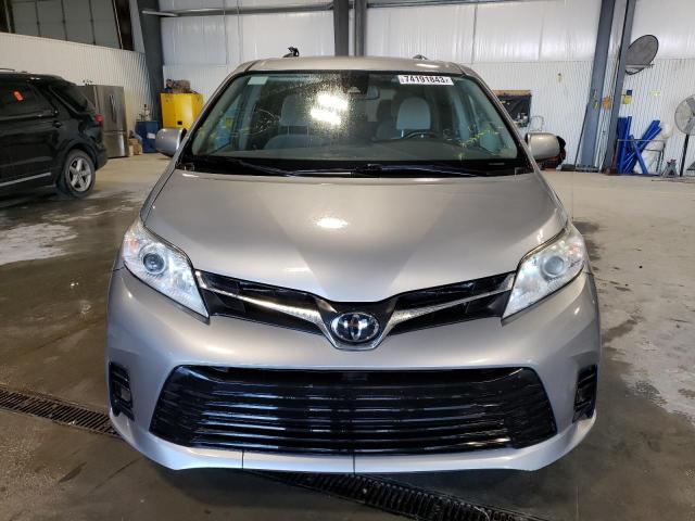 5TDJZ3DCXJS198049 | 2018 TOYOTA SIENNA LE