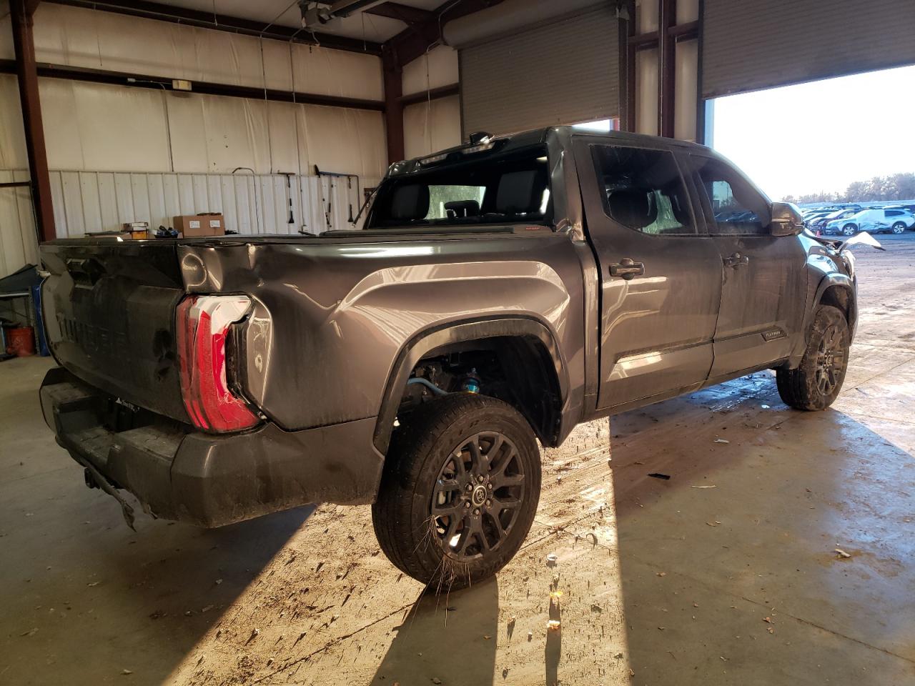 TOYOTA TUNDRA CREWMAX PLATINUM