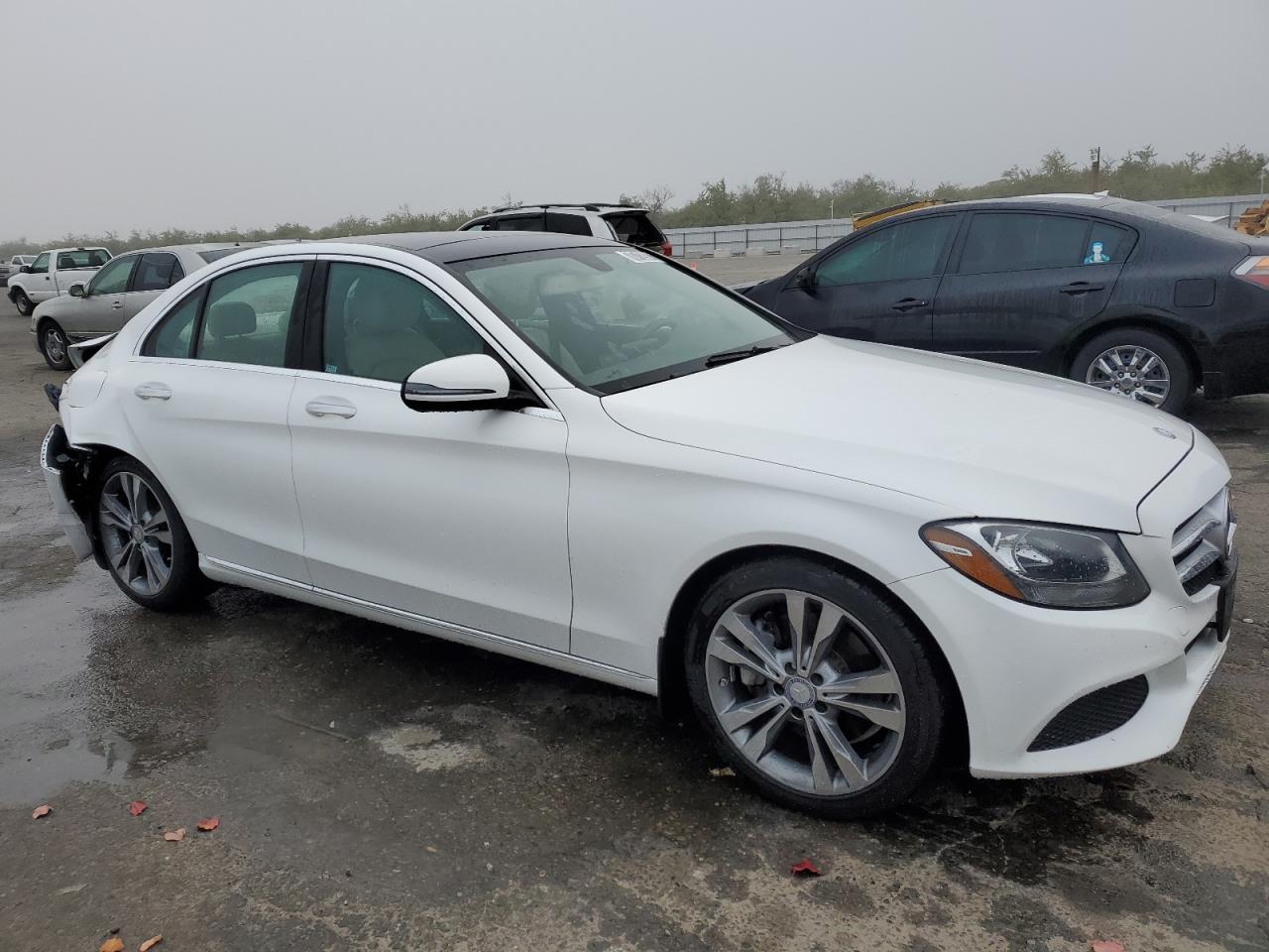 55SWF4JB6HU181164 2017 Mercedes-Benz C 300