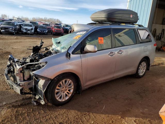 2013 Toyota Sienna XLE