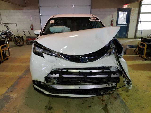 5TDKRKEC8MS064979 | 2021 Toyota sienna le