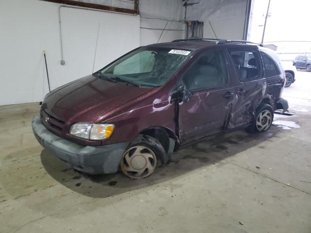 2000 Toyota Sienna LE