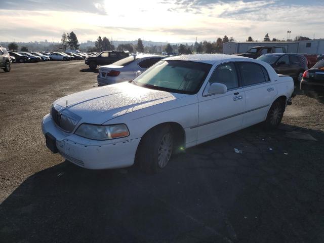 2004 Lincoln Town Car Executive