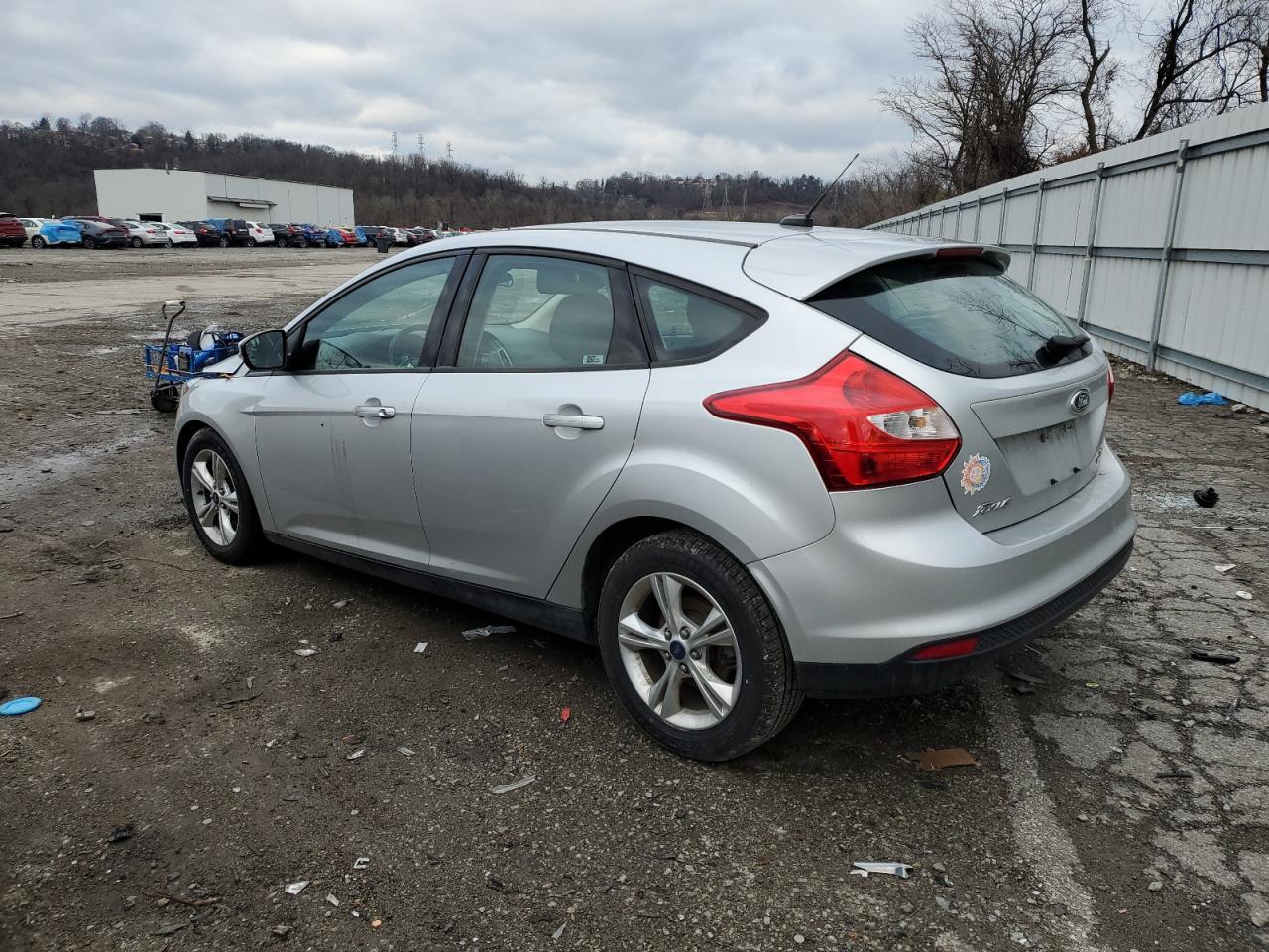 1FAHP3K28CL399649 2012 Ford Focus Se