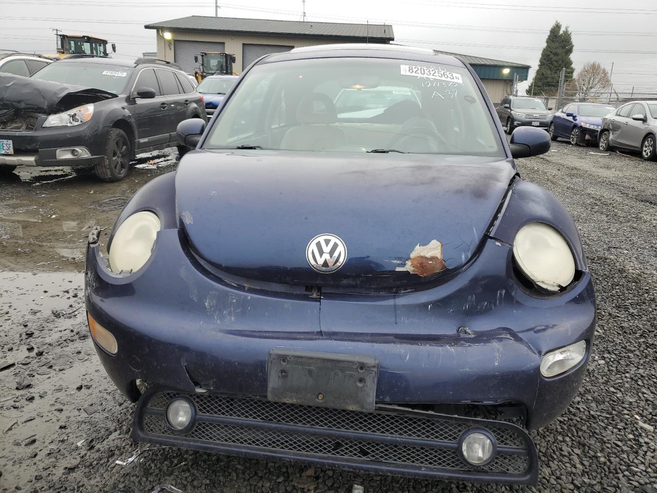 Lot #2843166083 2002 VOLKSWAGEN NEW BEETLE