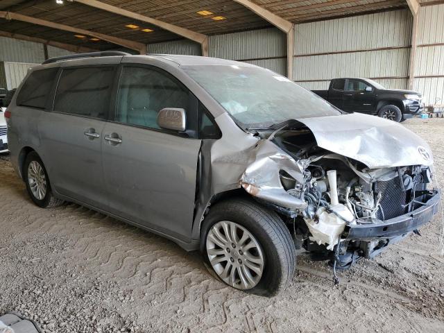 Lot #2440554801 2012 TOYOTA SIENNA XLE salvage car