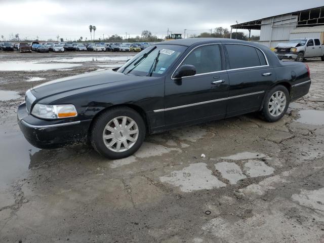 2011 Lincoln Town Car Signature Limited