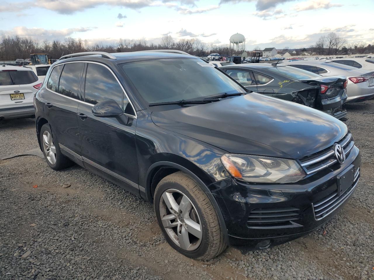 Lot #3027074779 2011 VOLKSWAGEN TOUAREG V6