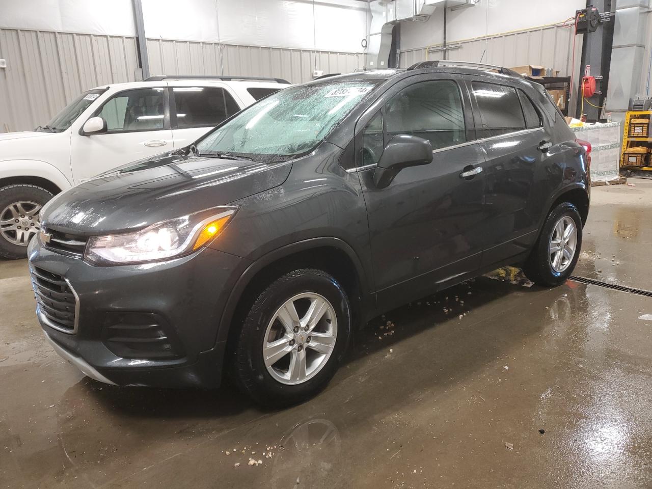 KL7CJPSB9JB690979 CHEVROLET TRAX 1LT 2018
