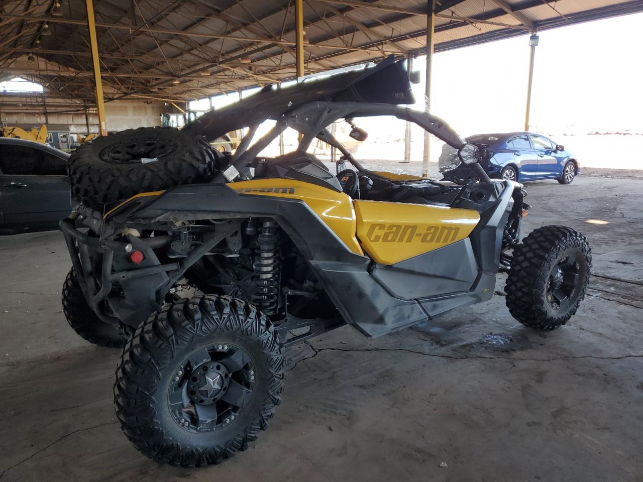 Lot #3030431476 2017 CAN-AM MAVERICK X