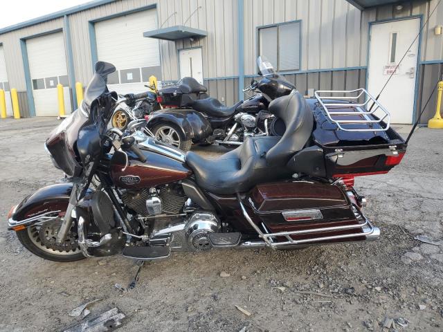 2011 HARLEY-DAVIDSON FLHTCU 1HD1FC413BB653077